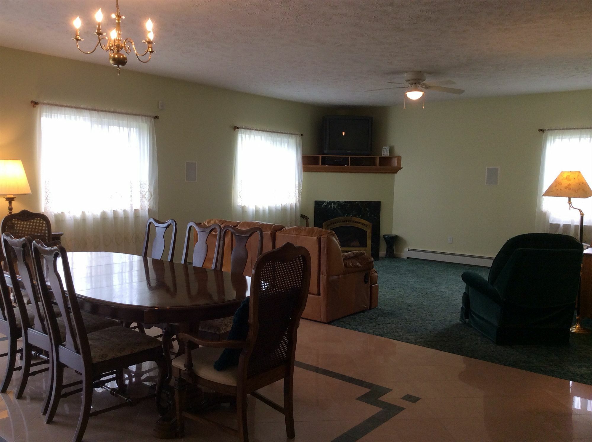 Handys Extended Stay Suites كولشستر المظهر الخارجي الصورة